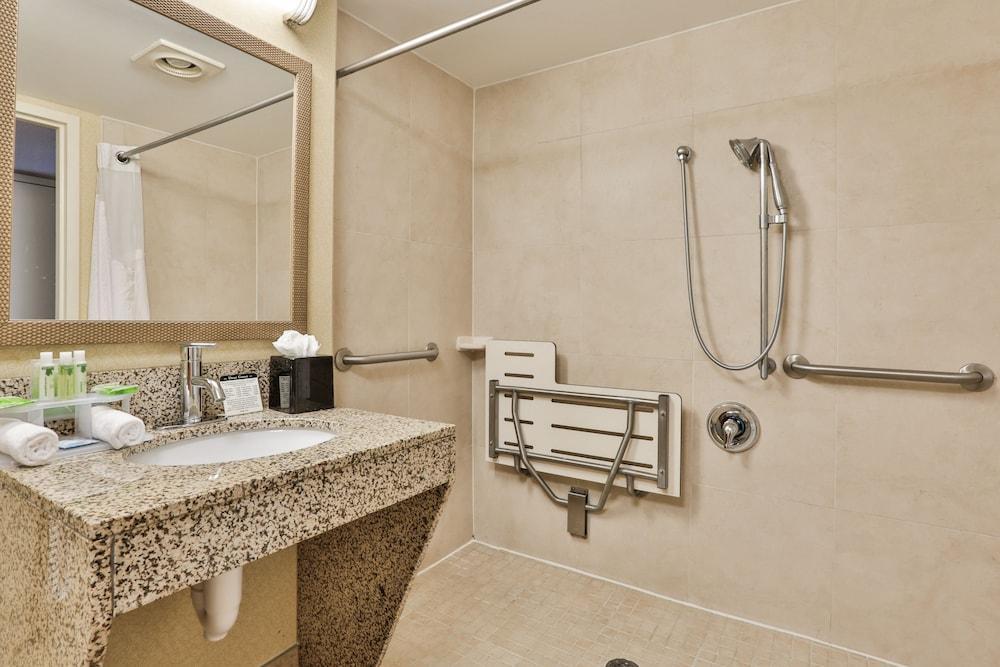 Holiday Inn Express Boston - Saugus By Ihg Zewnętrze zdjęcie