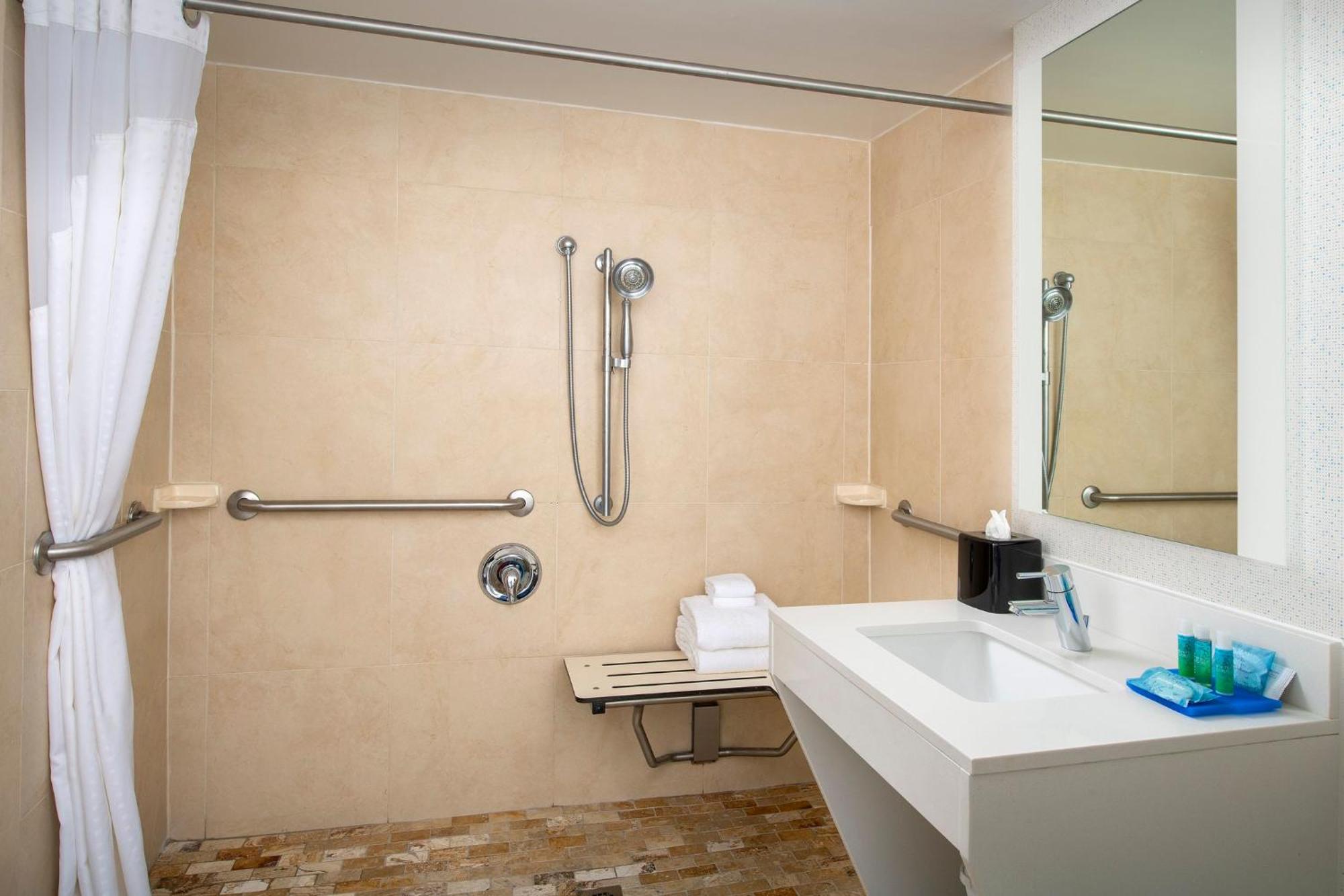 Holiday Inn Express Boston - Saugus By Ihg Zewnętrze zdjęcie