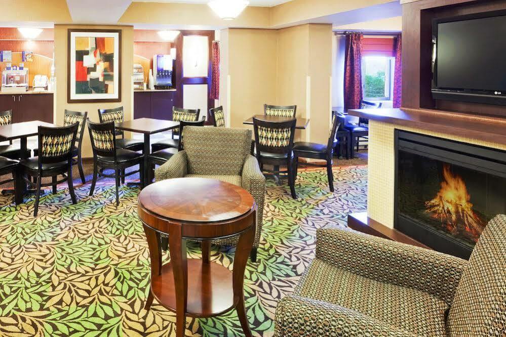 Holiday Inn Express Boston - Saugus By Ihg Zewnętrze zdjęcie