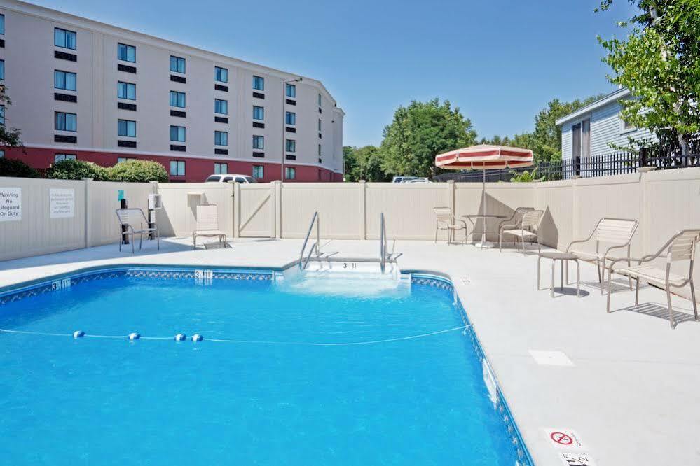 Holiday Inn Express Boston - Saugus By Ihg Zewnętrze zdjęcie