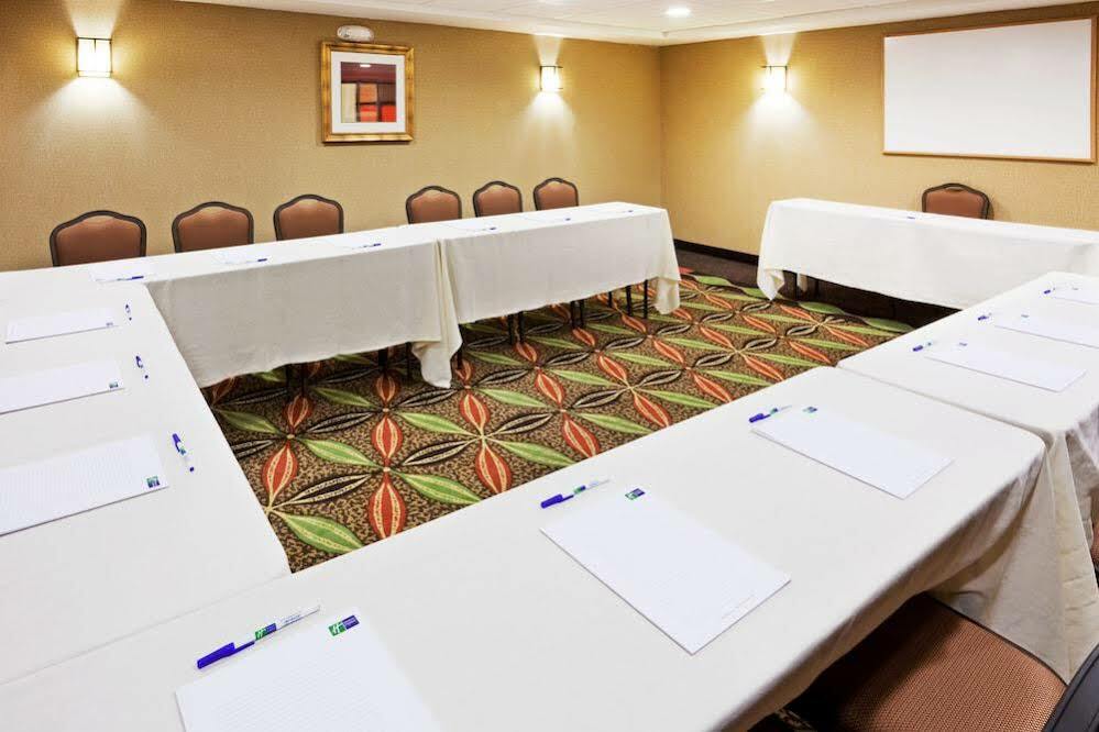 Holiday Inn Express Boston - Saugus By Ihg Zewnętrze zdjęcie