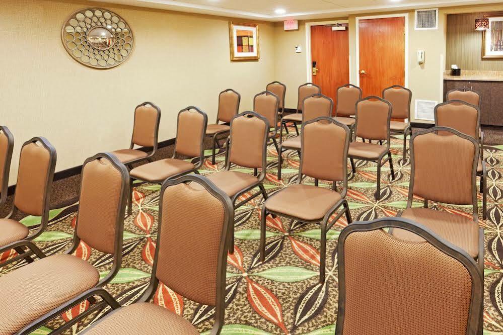 Holiday Inn Express Boston - Saugus By Ihg Zewnętrze zdjęcie